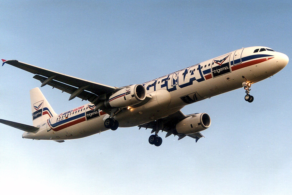 D-ALAH · Airbus A321-231 · (FAO / LPFR)