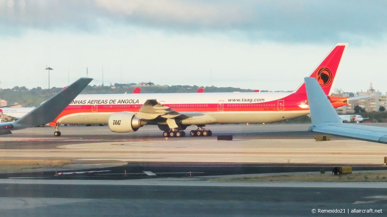 D2-TEG (40805) 2011 Boeing 777-3M2(ER)
