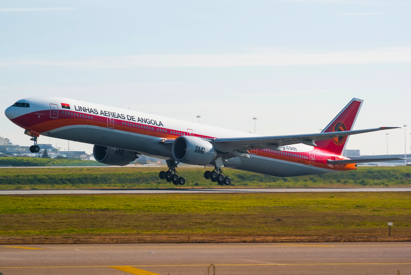 D2-TEG · Boeing 777-3M2/ER · (OPO / LPPR)