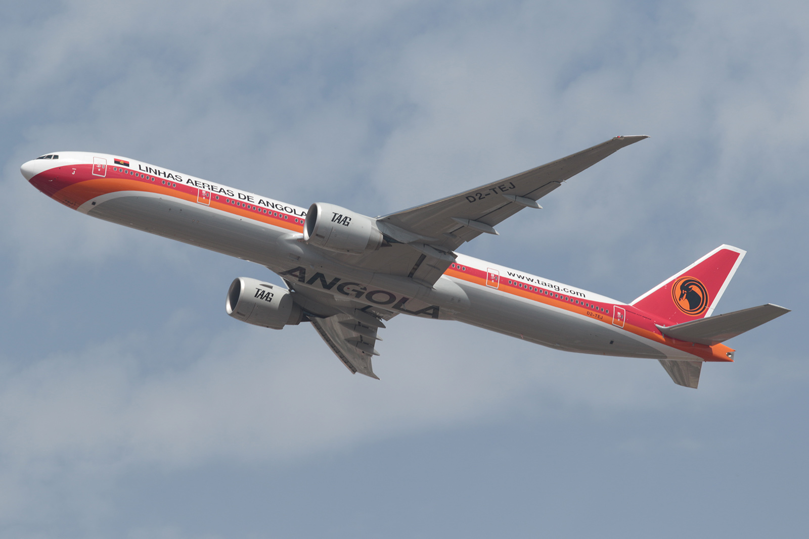 D2-TEJ · Boeing 777-3M2/ER · (LIS / LPPT)