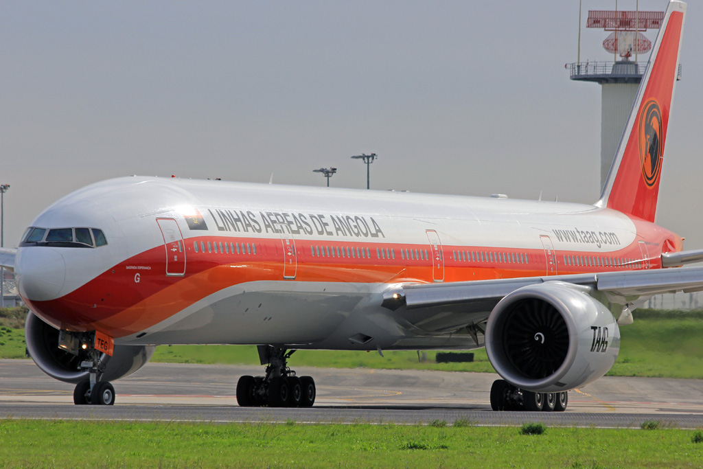 D2-TEG · Boeing 777-3M2/ER · (LIS / LPPT)