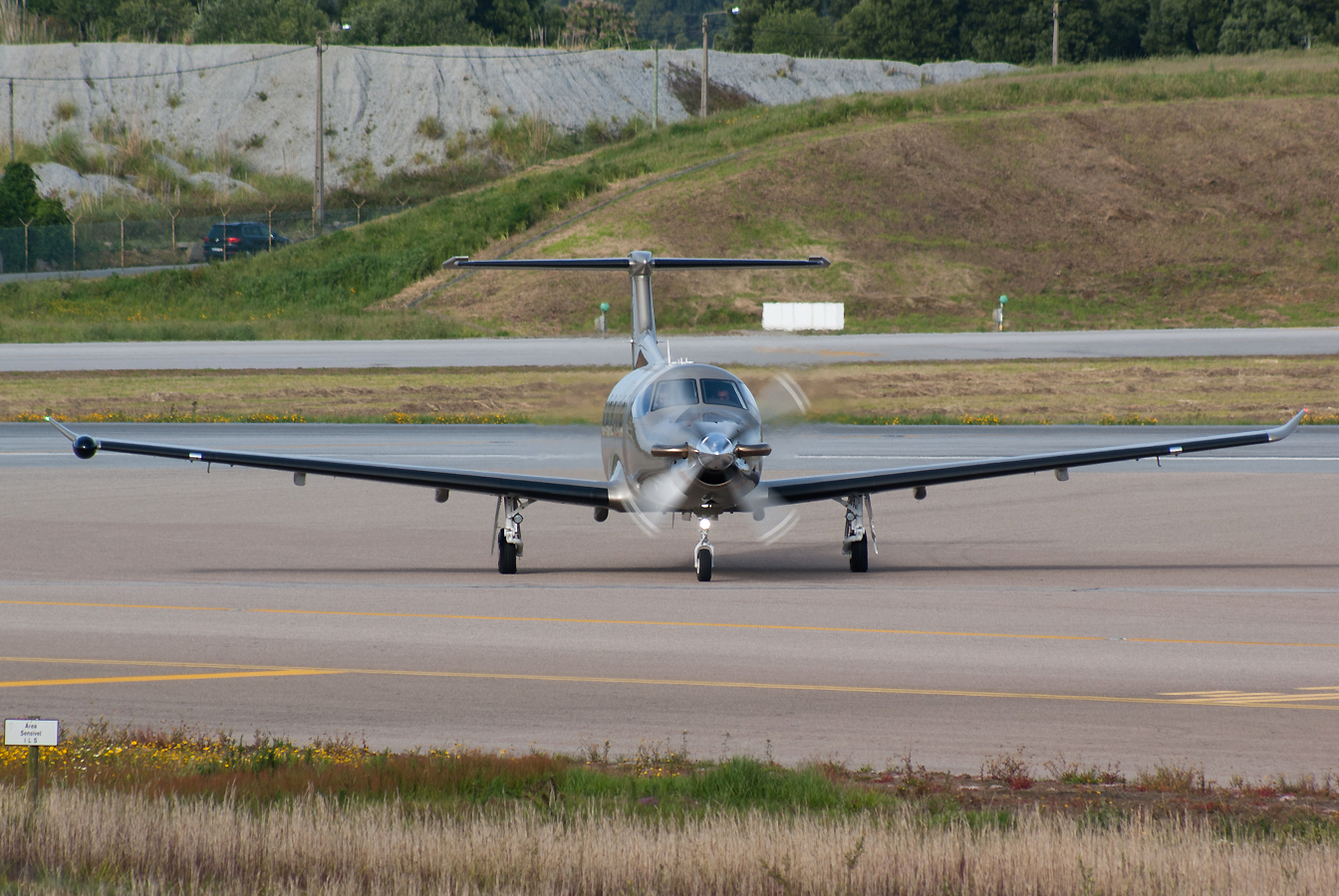 LX-JFX (1510) 2014 Pilatus PC-12 47E