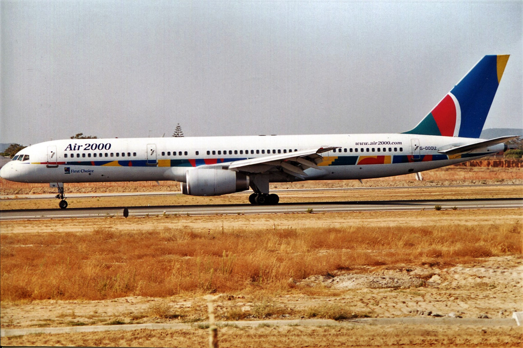 G-OOOU, (cn 25240), Boeing 757-2Y0