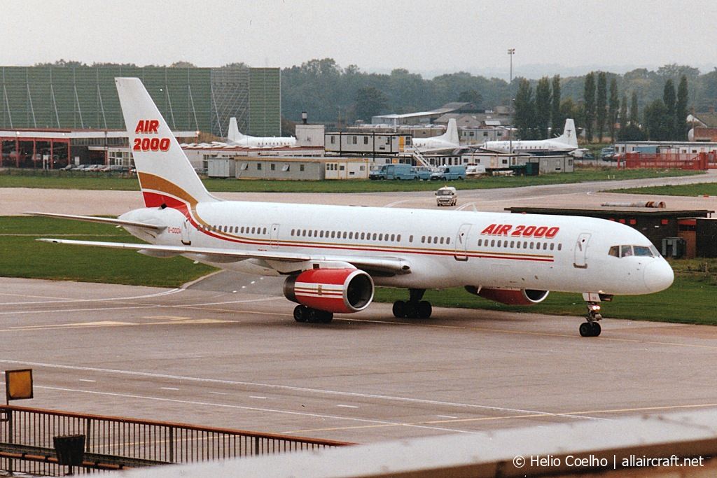 G-OOOV (22211) 1985 Boeing 757-225