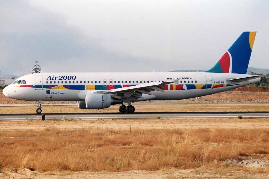 G-OOAU (1637) 2001 Airbus A320-214