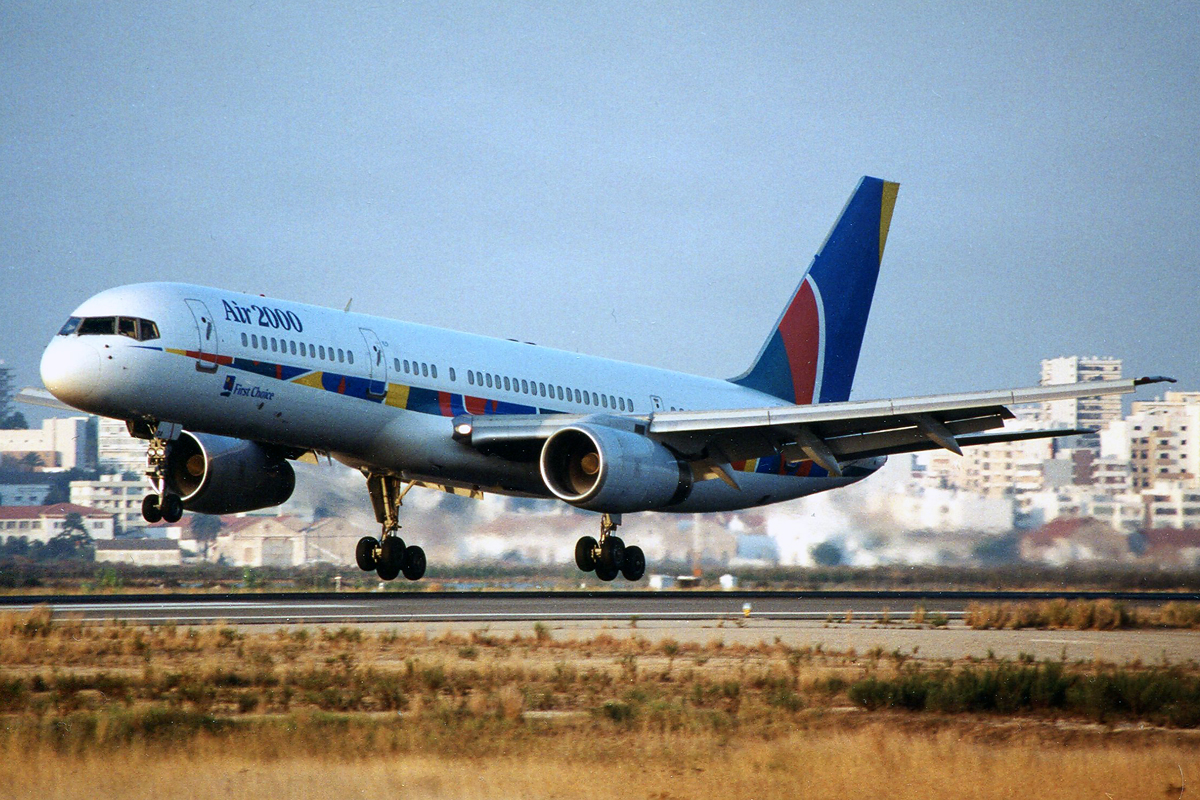 G-OOOA (23767) 1987 Boeing 757-28A
