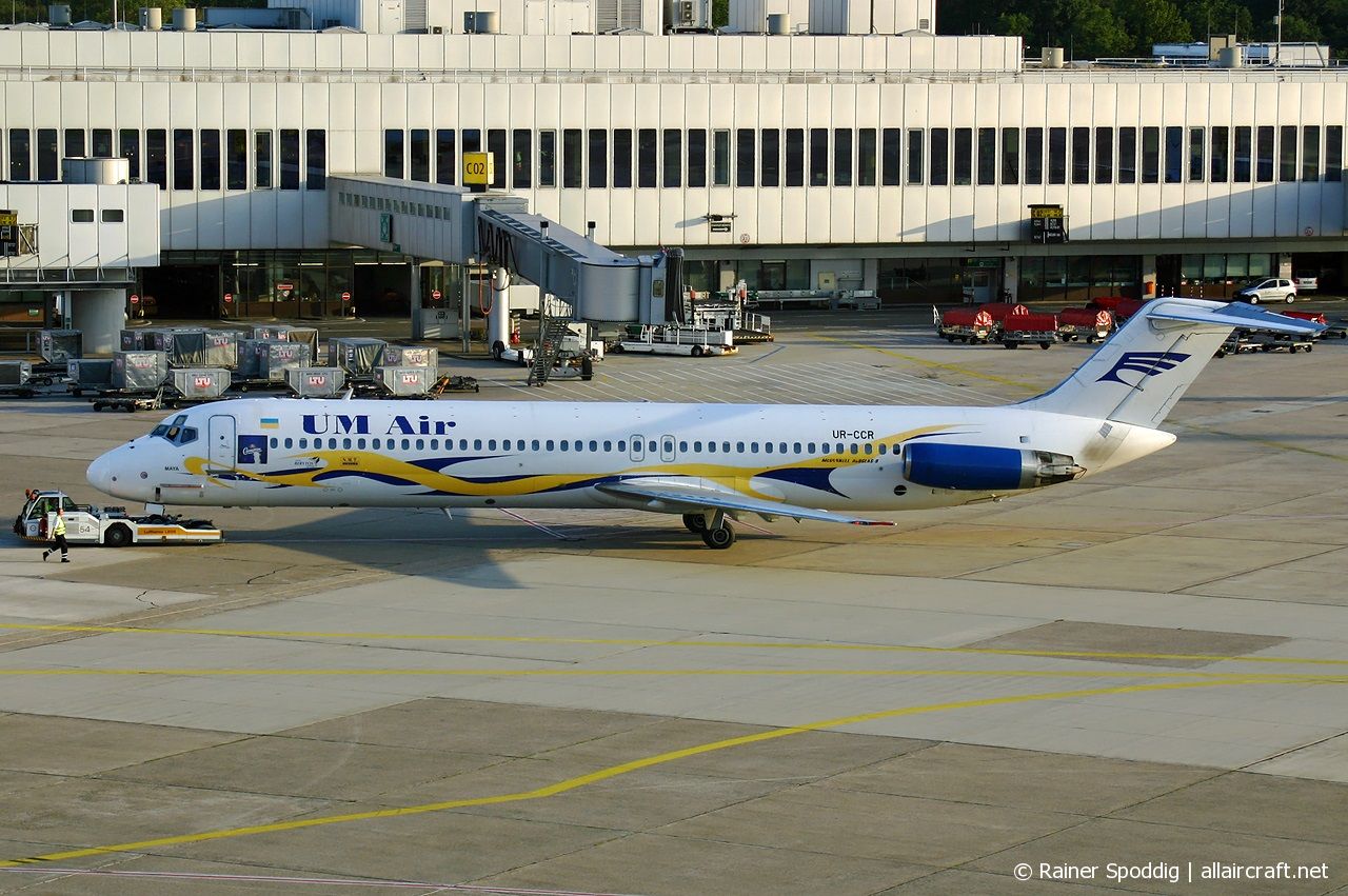 UR-CCR · McDonnell Douglas DC-9-51 · (DUS / EDDL)