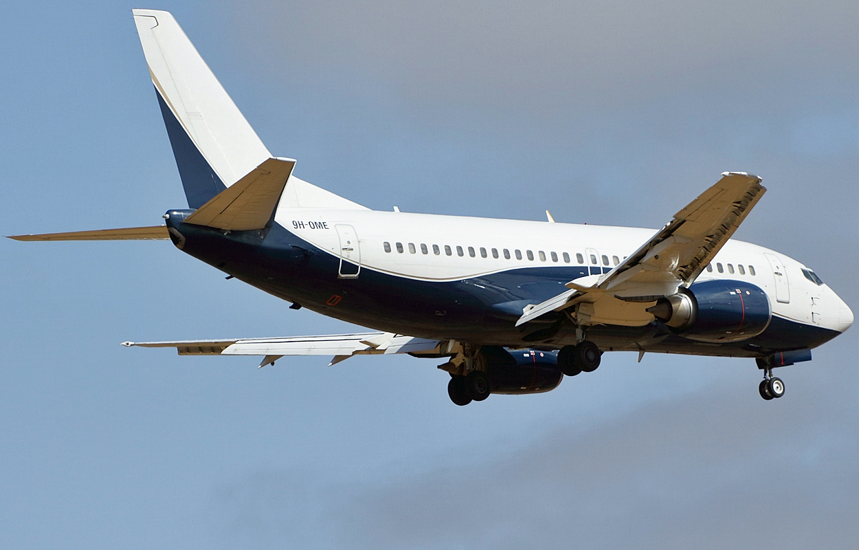 9H-OME (24274) 1991 Boeing 737-505