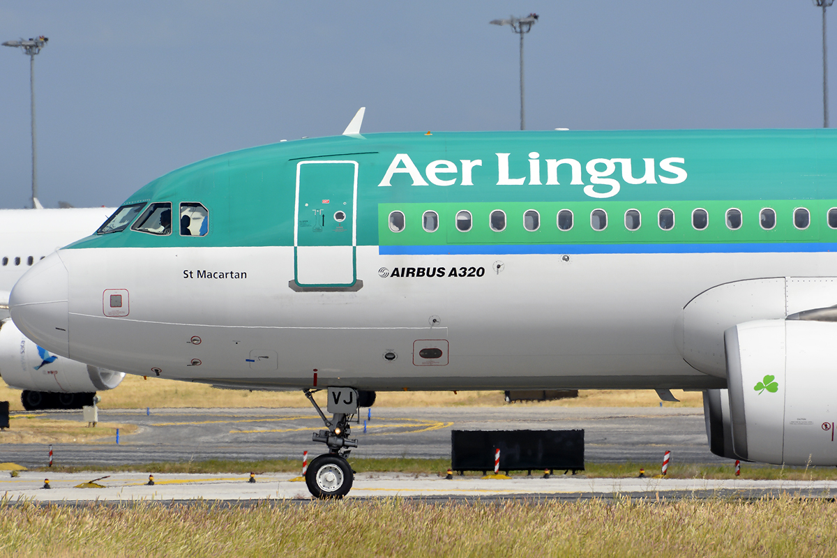 EI-DVJ · Airbus A320-214 · (LIS / LPPT)