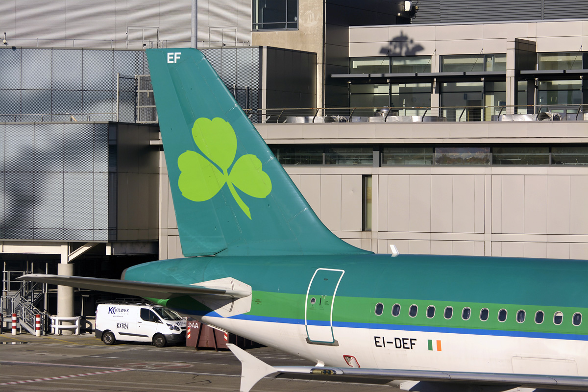 EI-DEF · Airbus A320-214 · (DUB / EIDW)