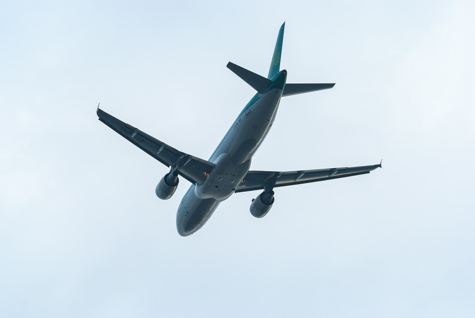 EI-DVL (4678) 2011 Airbus A320-214