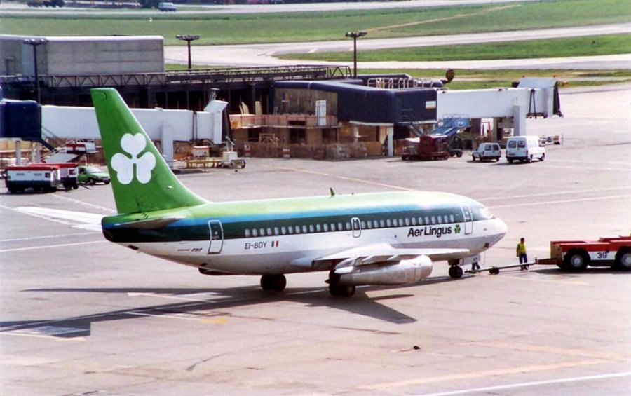 EI-BDY · Boeing 737-2E1Adv · (LGW / EGKK)