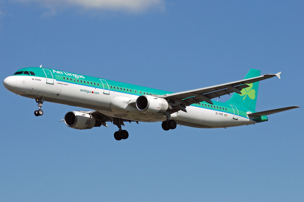 EI-CPE (cn 0926) Airbus A321-211