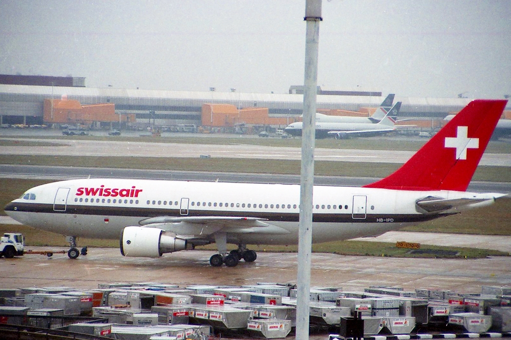 HB-IPD · Airbus A310-221 · (LHR / EGLL)