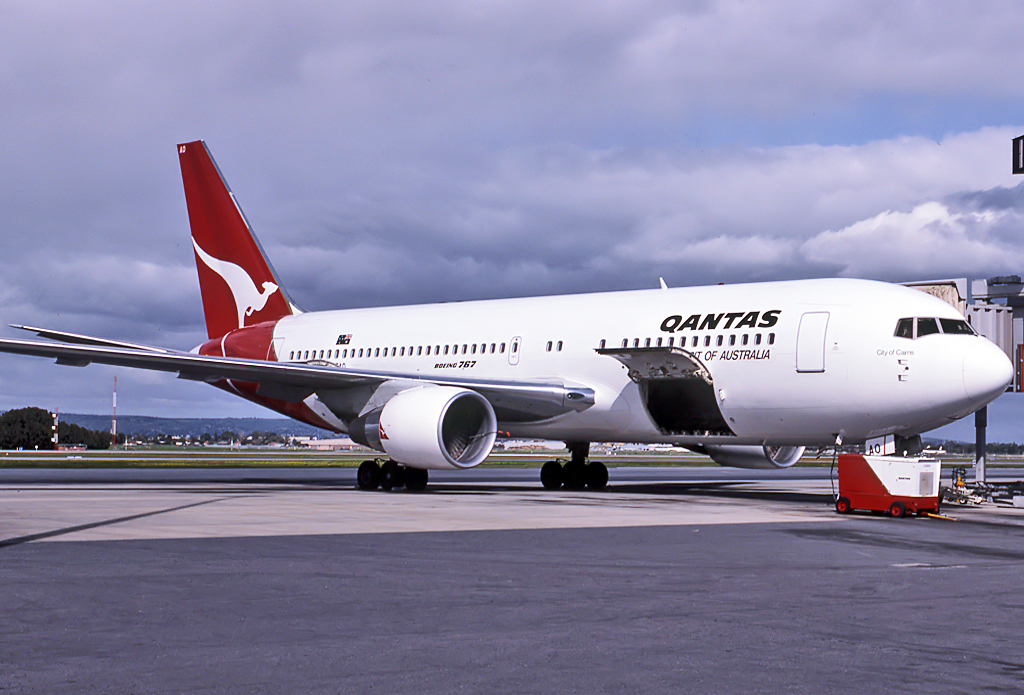 VH-EAO (23403) 1986 Boeing 767-238(ER)