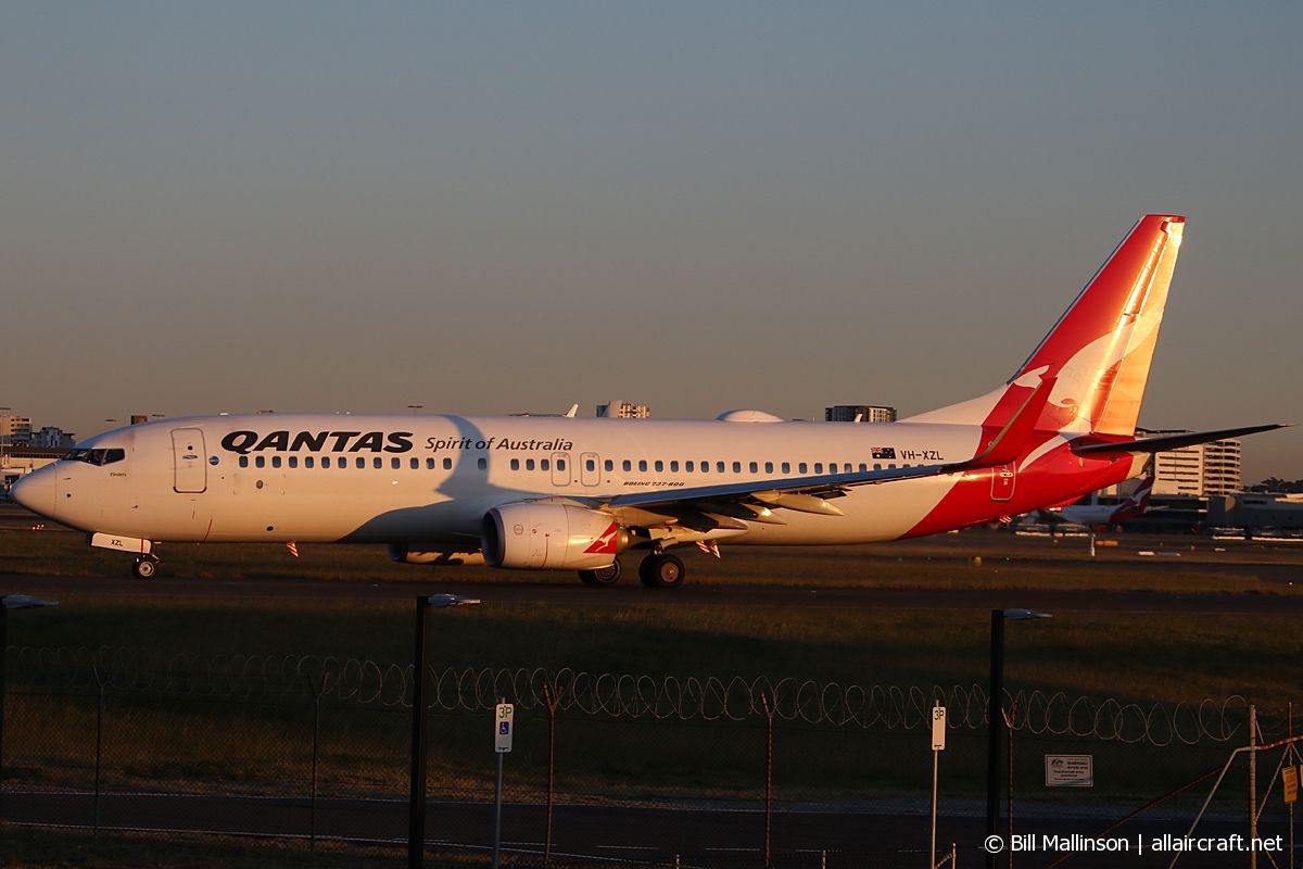 VH-XZL · Boeing 737-838(WL) · (SYD / YSSY)
