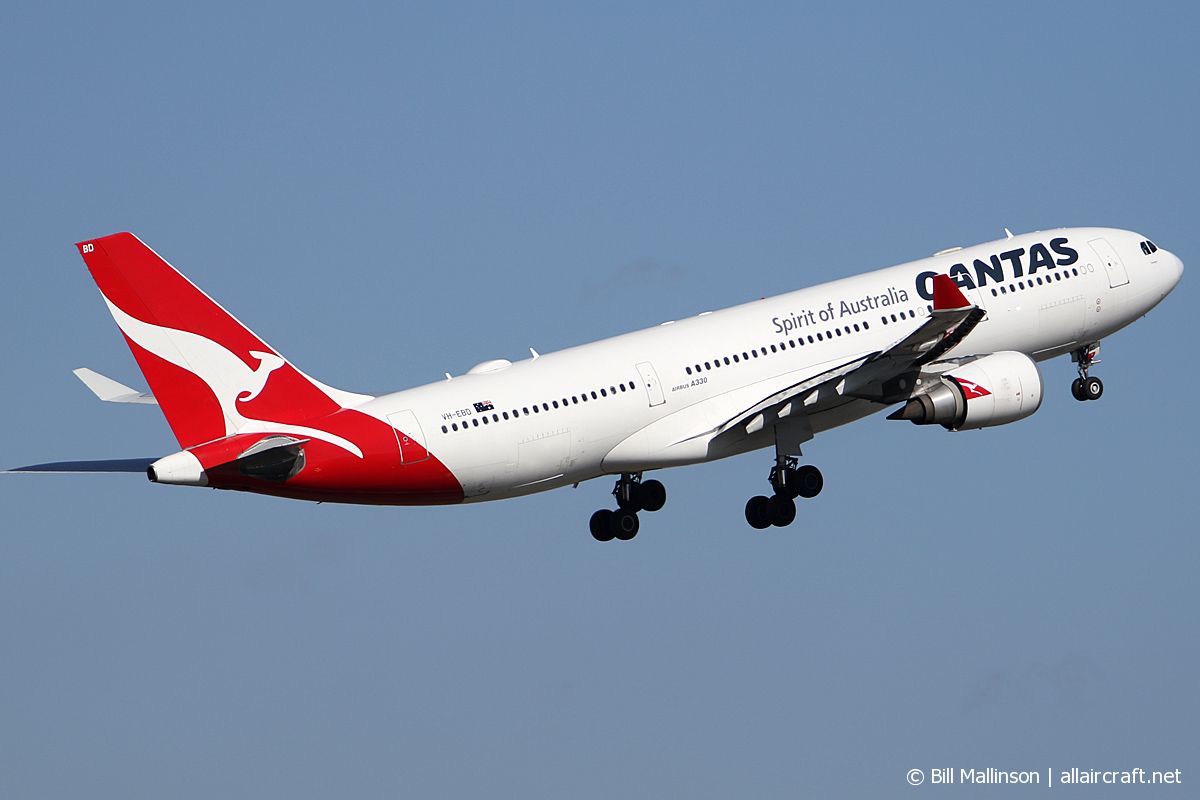 VH-EBD (513) 2003 Airbus A330-201