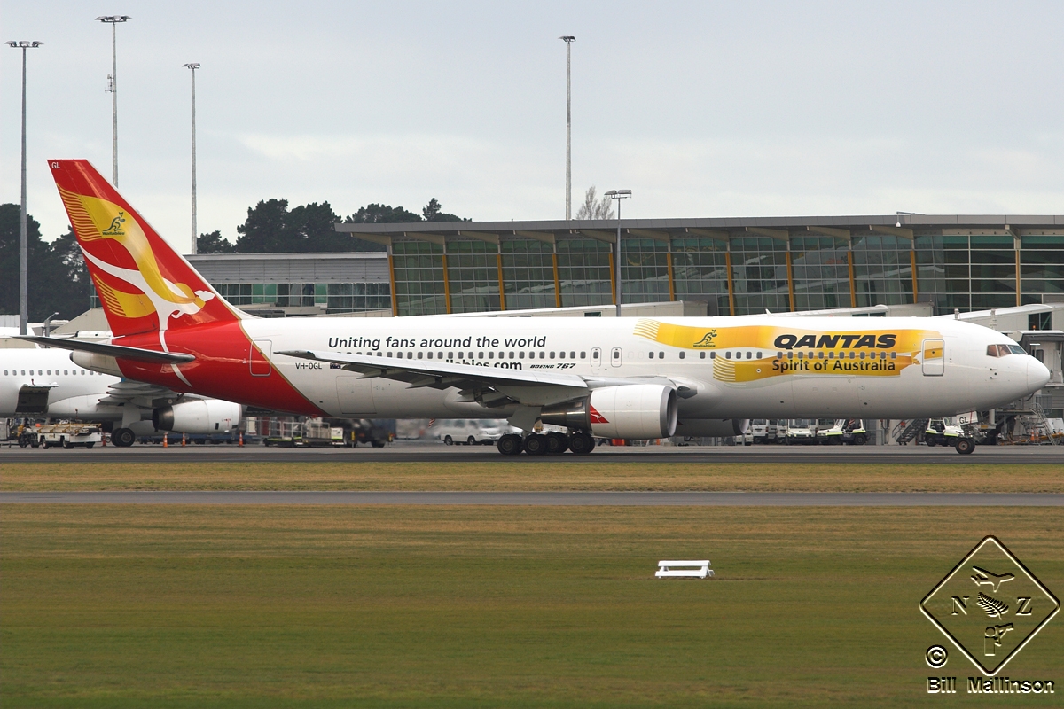 VH-OGL · Boeing 767-338/ER · (SYD / YSSY)