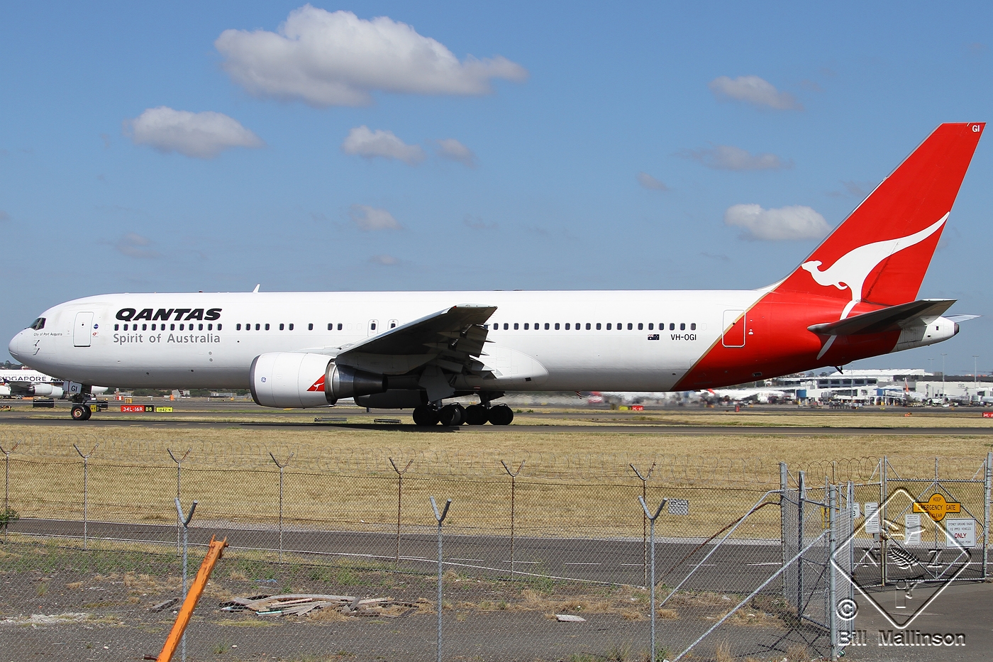 VH-OGI (25246) 1991 Boeing 767-338(ER)