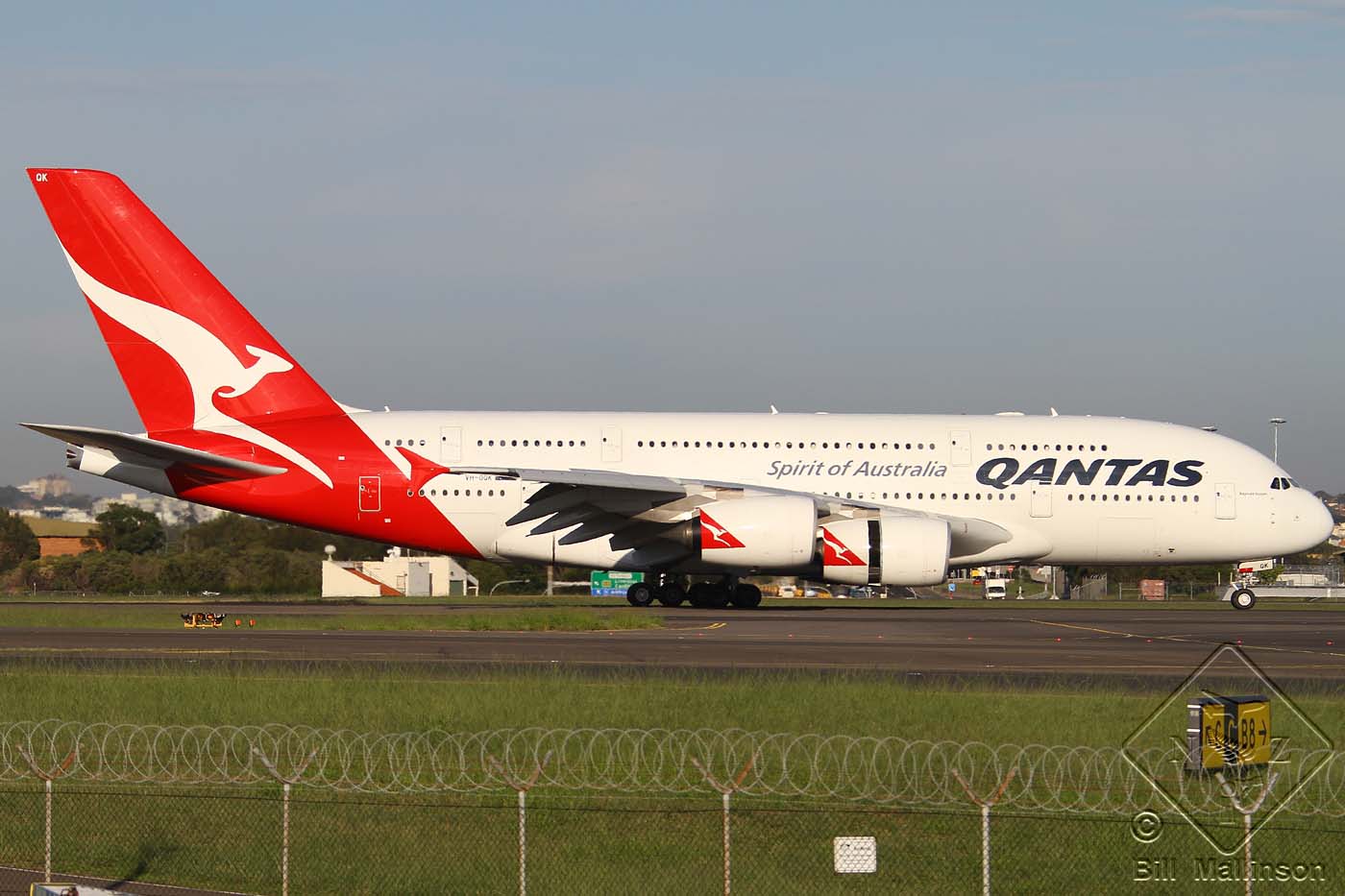 VH-OQK · Airbus A380-842 · (SYD / YSSY)