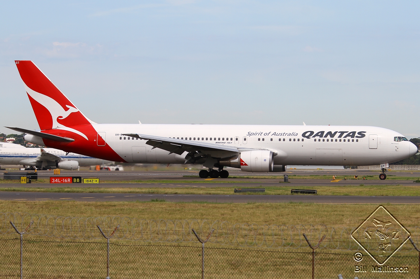 VH-OGT · Boeing 767-338/ER · (SYD / YSSY)