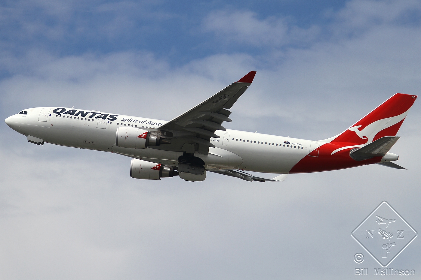 VH-EBO · Airbus A330-202 · (SYD / YSSY)
