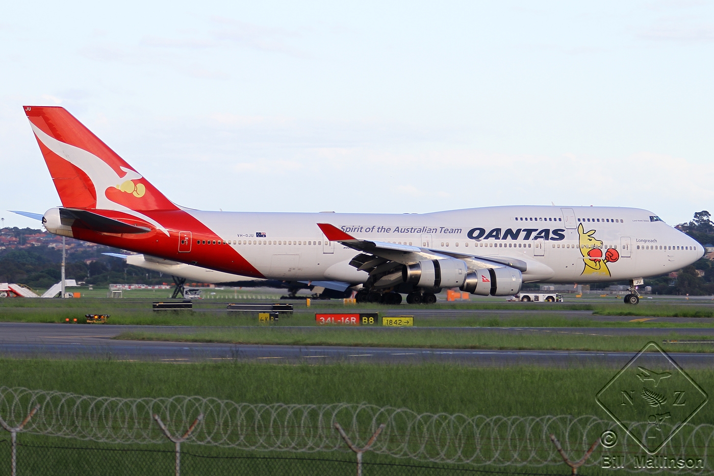 VH-OJU · Boeing 747-438 · (SYD / YSSY)