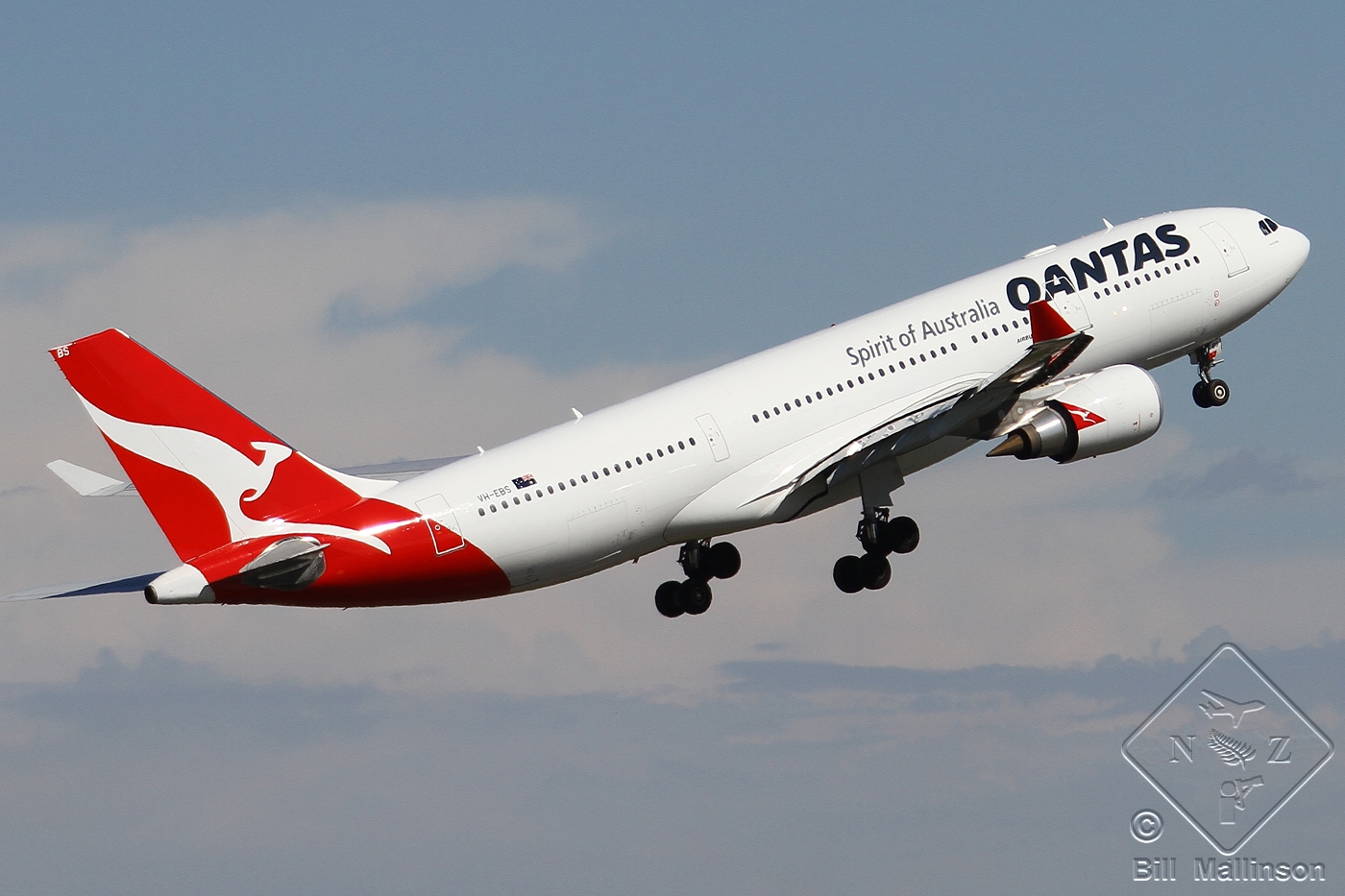 VH-EBS · Airbus A330-202 · (SYD / YSSY)