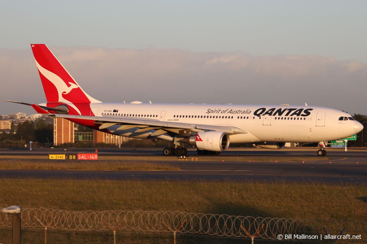 VH-EBO · Airbus A330-202 · (SYD / YSSY)
