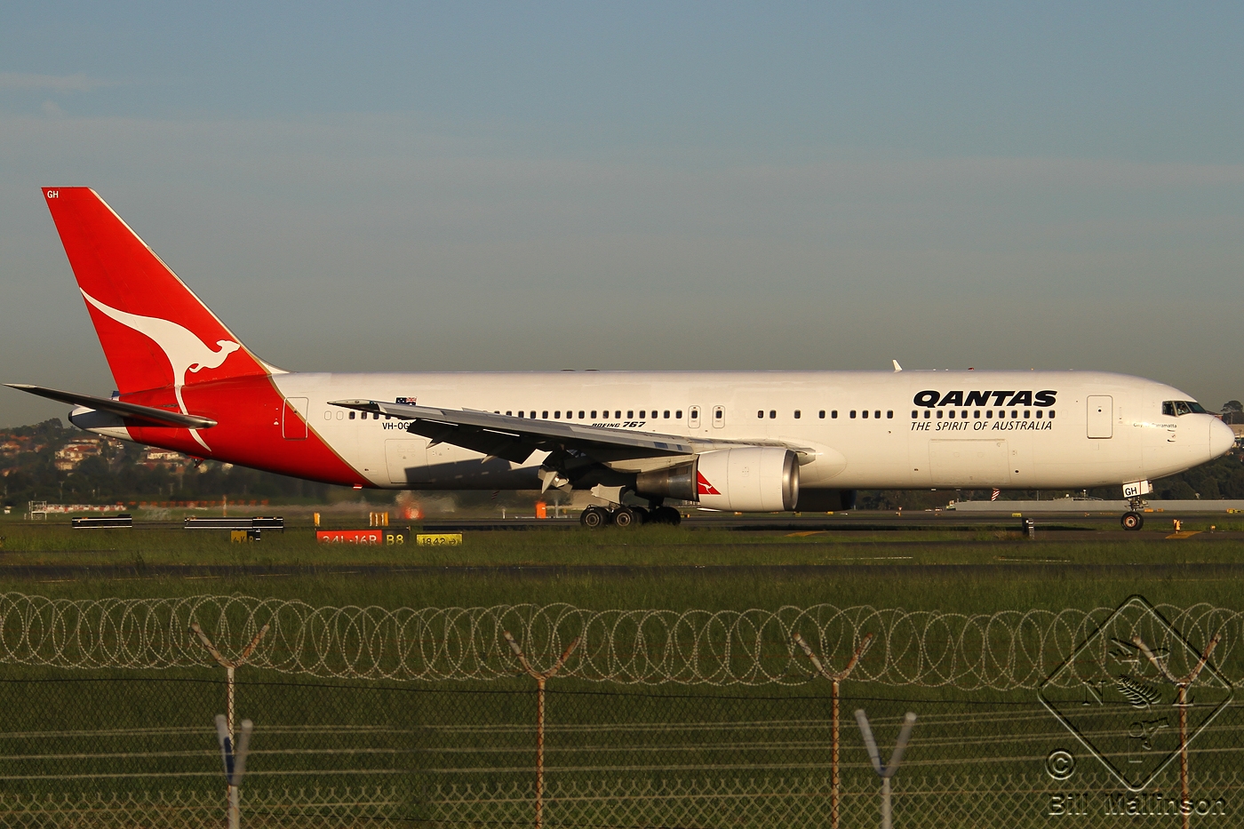 VH-OGH · Boeing 767-338/ER · (SYD / YSSY)