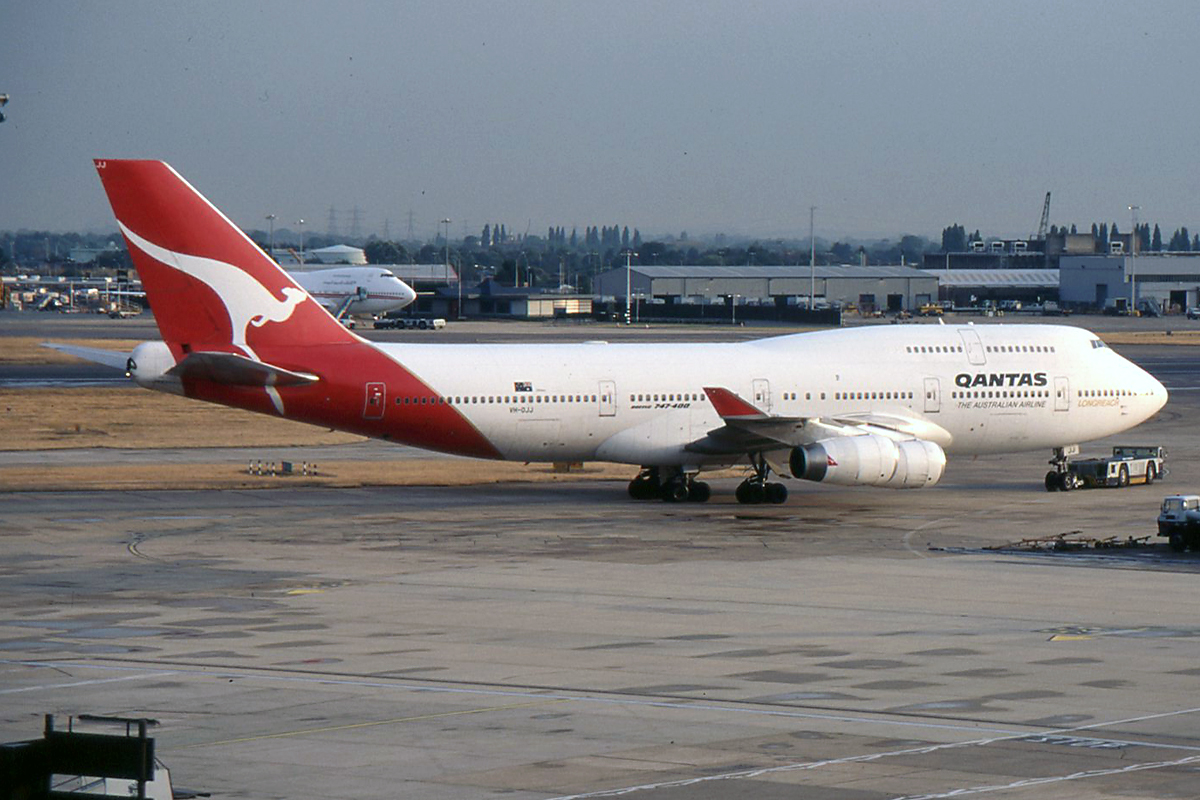 VH-OJJ (24974) 1991 Boeing 747-438