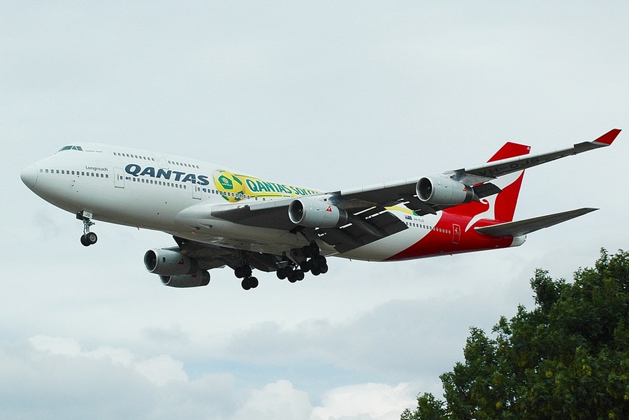 VH-OJS · Boeing 747-438 · (LHR / EGLL)