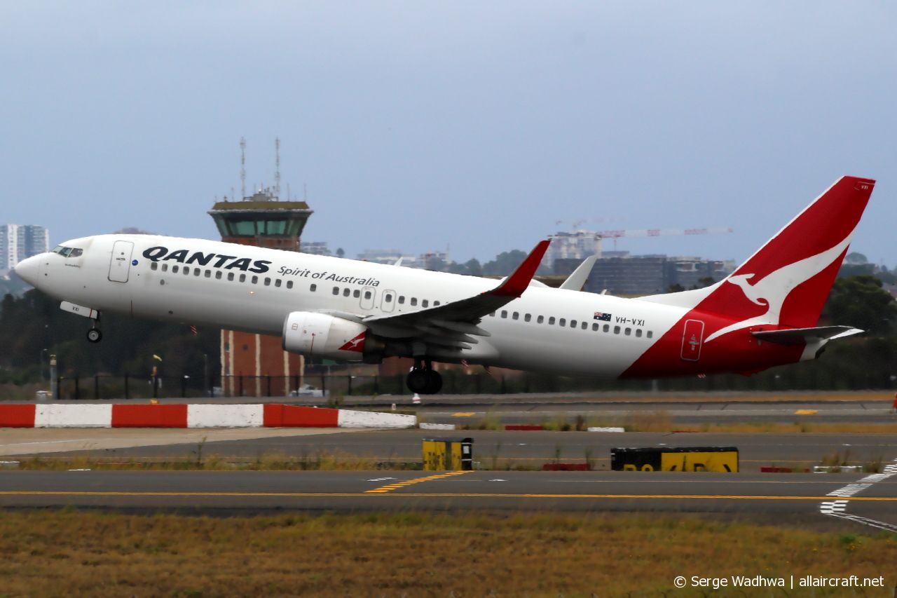 VH-VXI · Boeing 737-838(WL) · (SYD / YSSY)