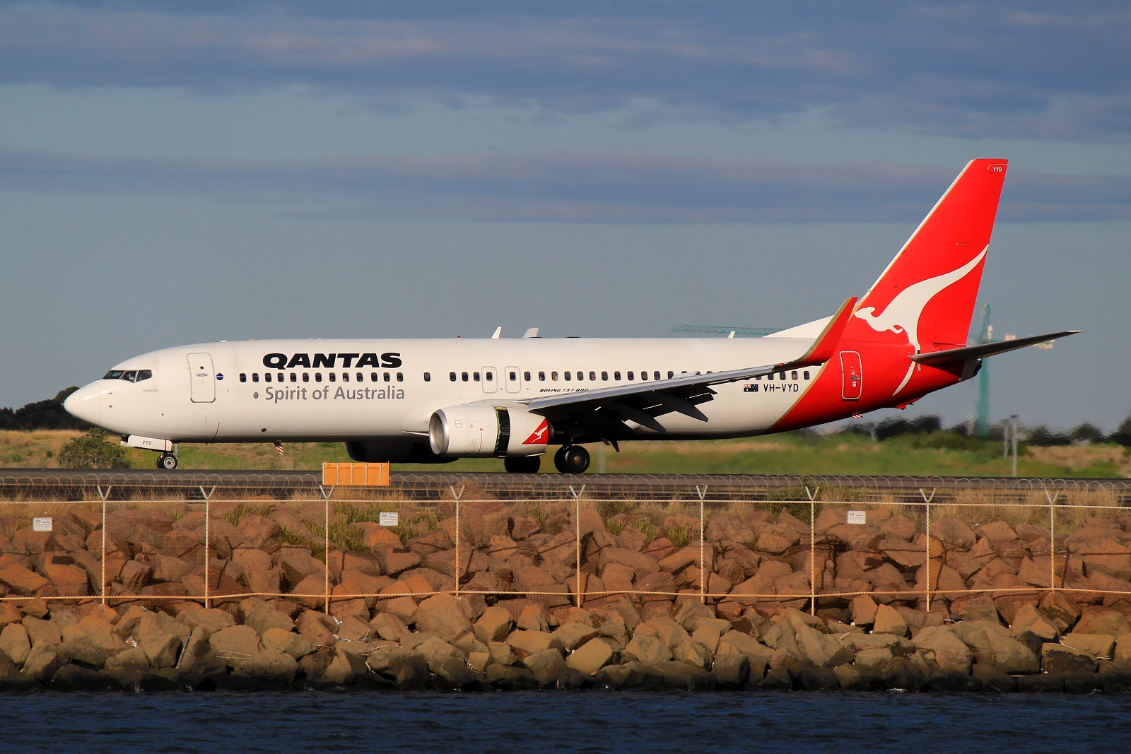 VH-VYD · Boeing 737-838(WL) · (SYD / YSSY)