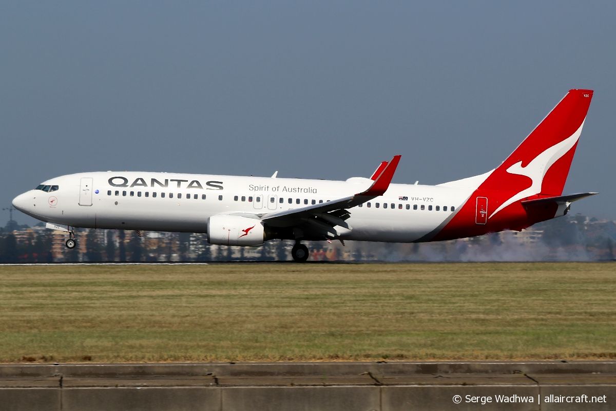 VH-VZC · Boeing 737-838(WL) · (SYD / YSSY)
