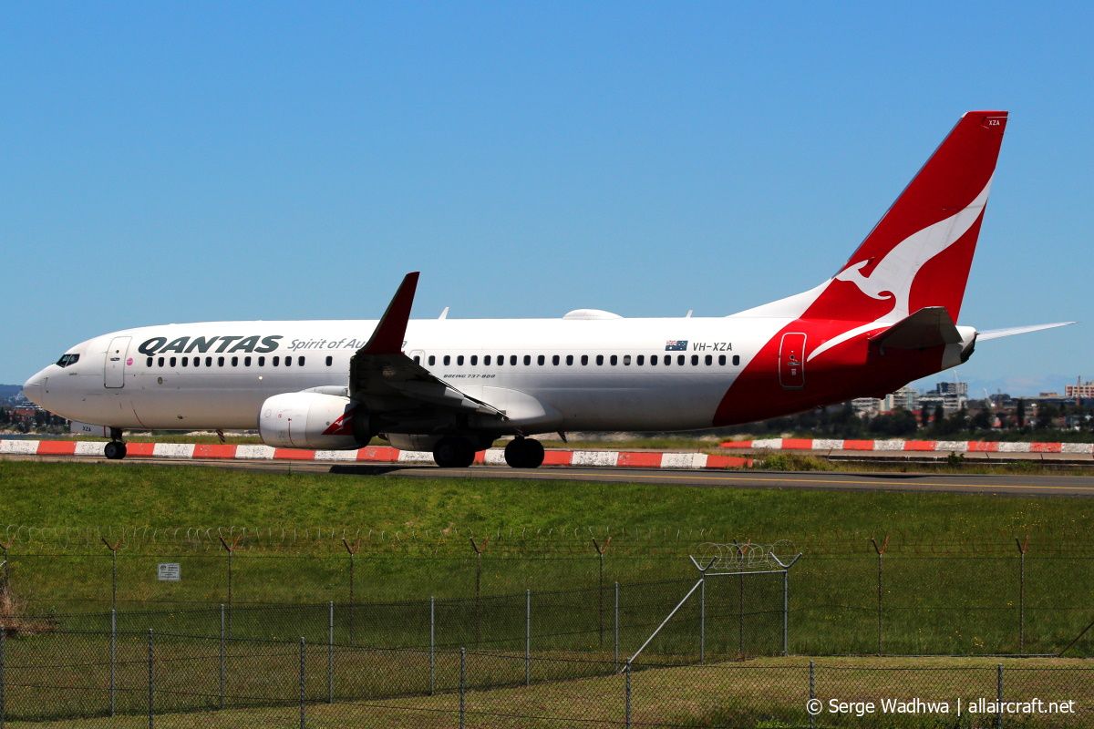 VH-XZA · Boeing 737-838(WL) · (SYD / YSSY)