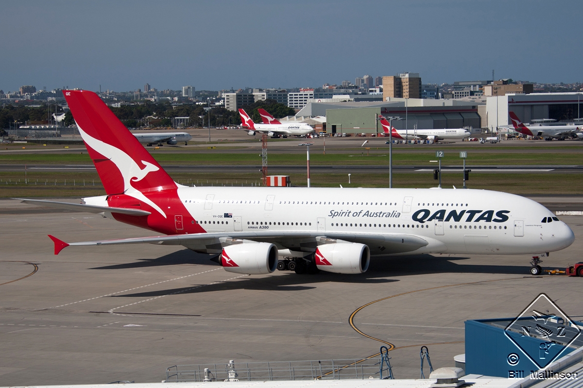 VH-OQE · Airbus A380-842 · (SYD / YSSY)