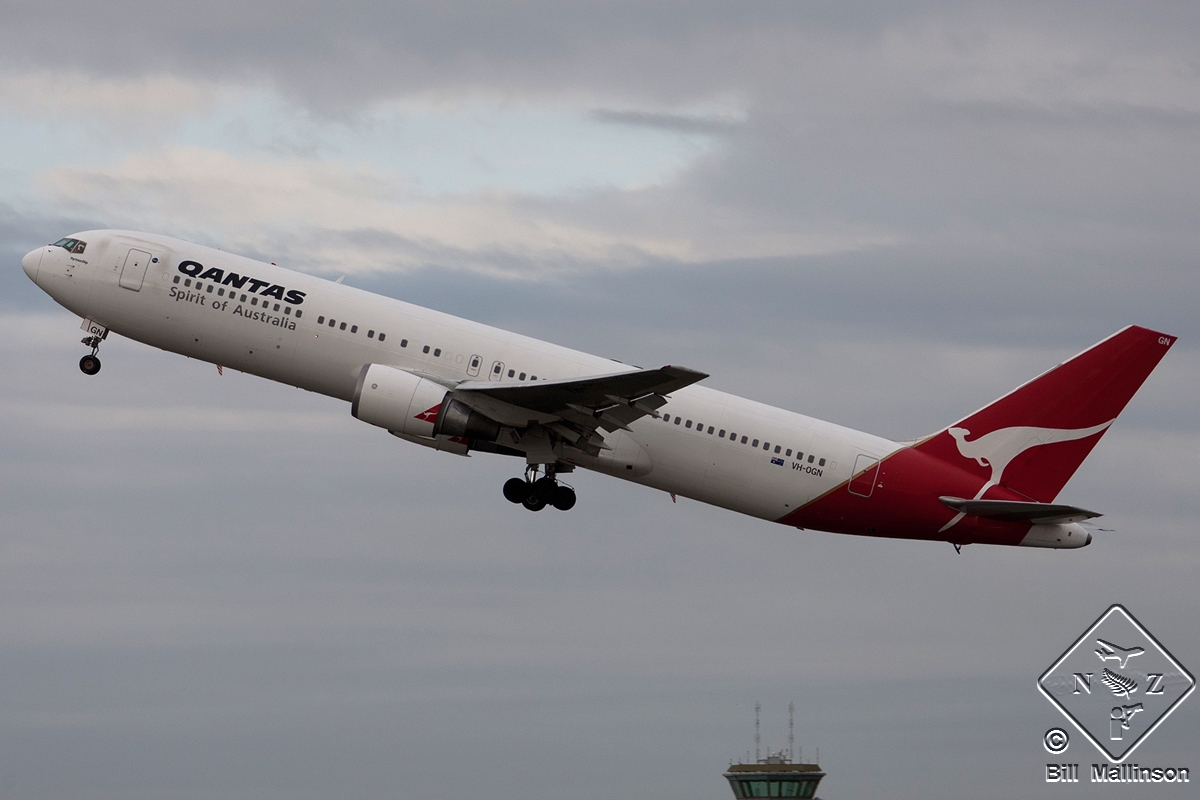 VH-OGN · Boeing 767-338/ER · (SYD / YSSY)