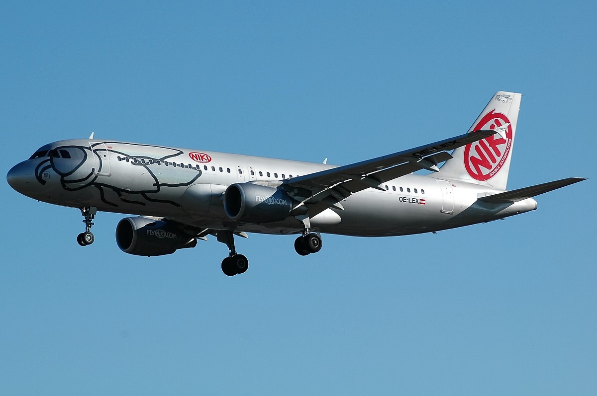 OE-LEX (2867) 2006 Airbus A320-214