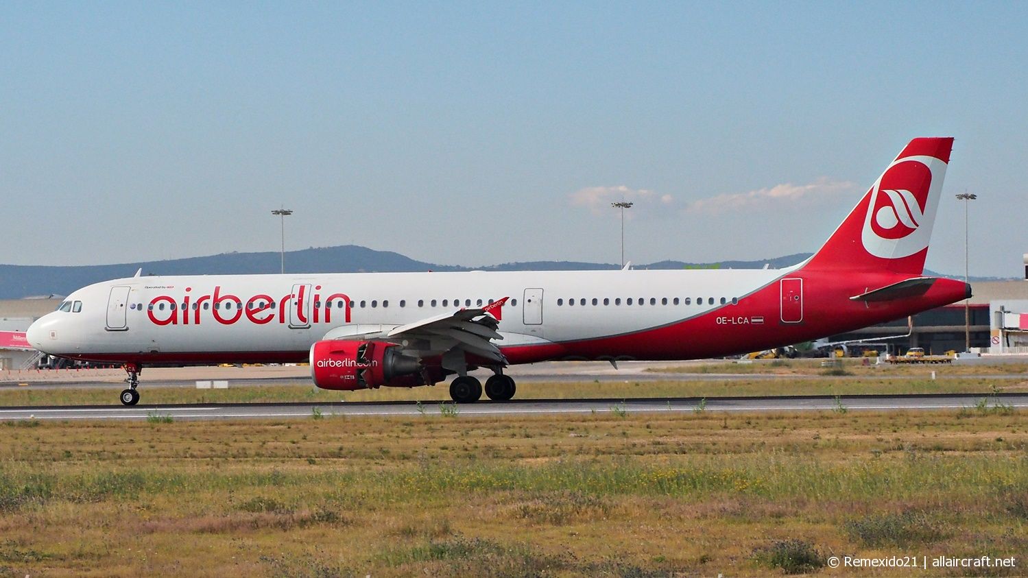 OE-LCA (3708) 2008 Airbus A321-211
