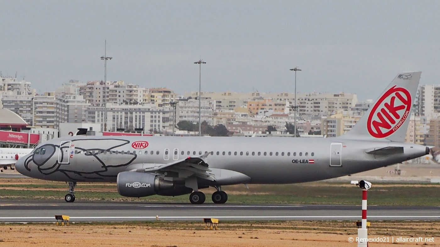 OE-LEA (2529) 2005 Airbus A320-214