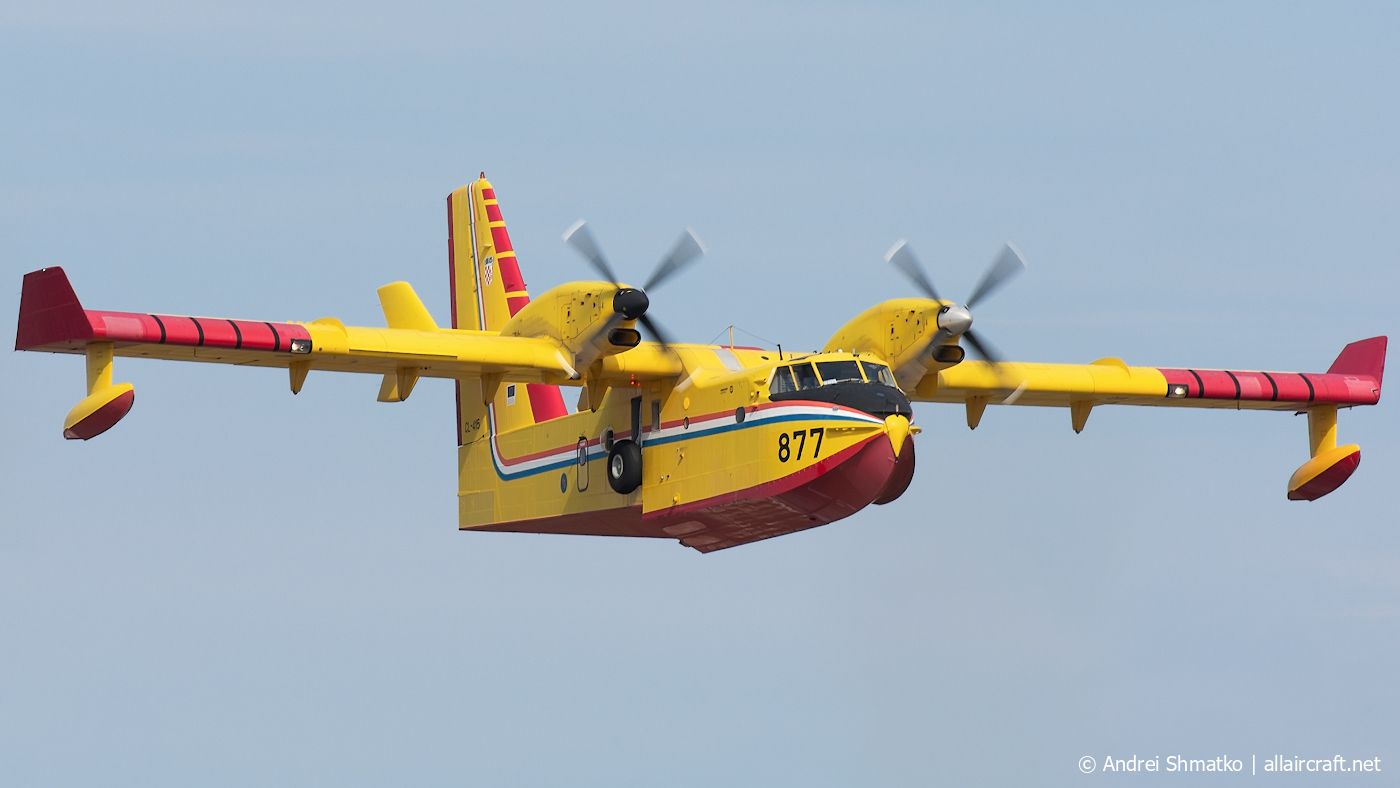 877 · Canadair CL-415 · (ZAD / LDZD)