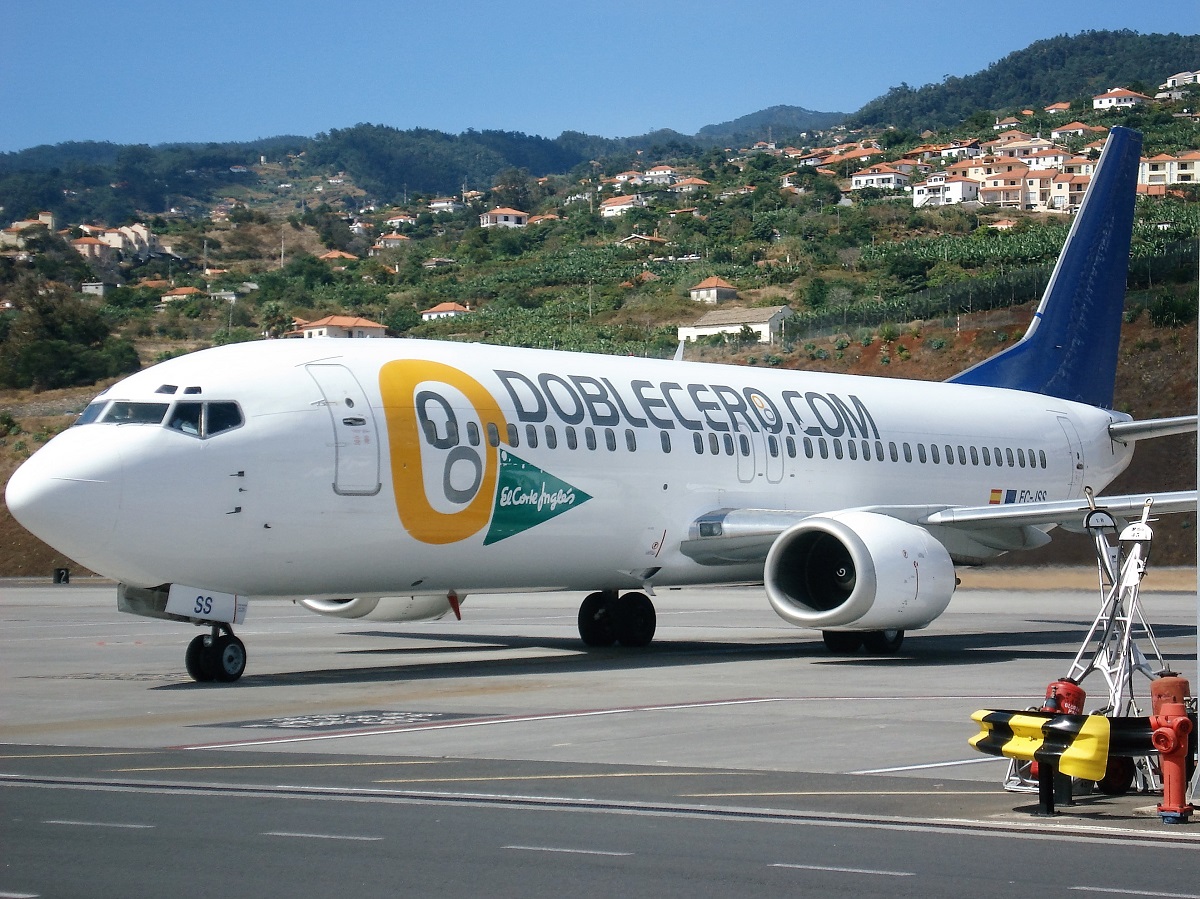 EC-JSS, (cn 24128), Boeing 737-4K5