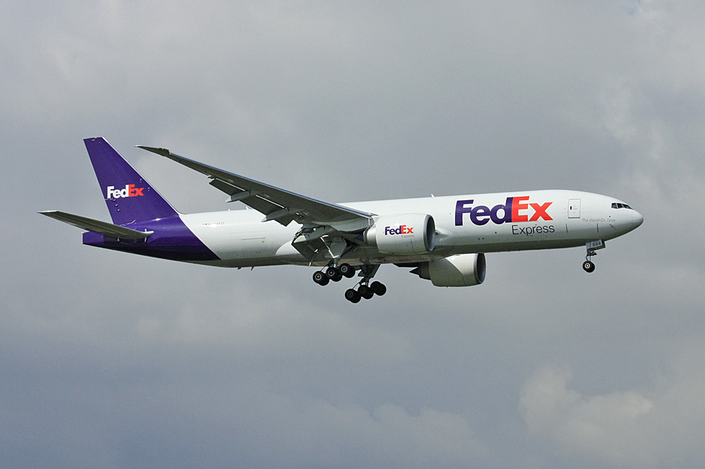 N884FD · Boeing 777-FS2 · (SZX / ZGSZ)