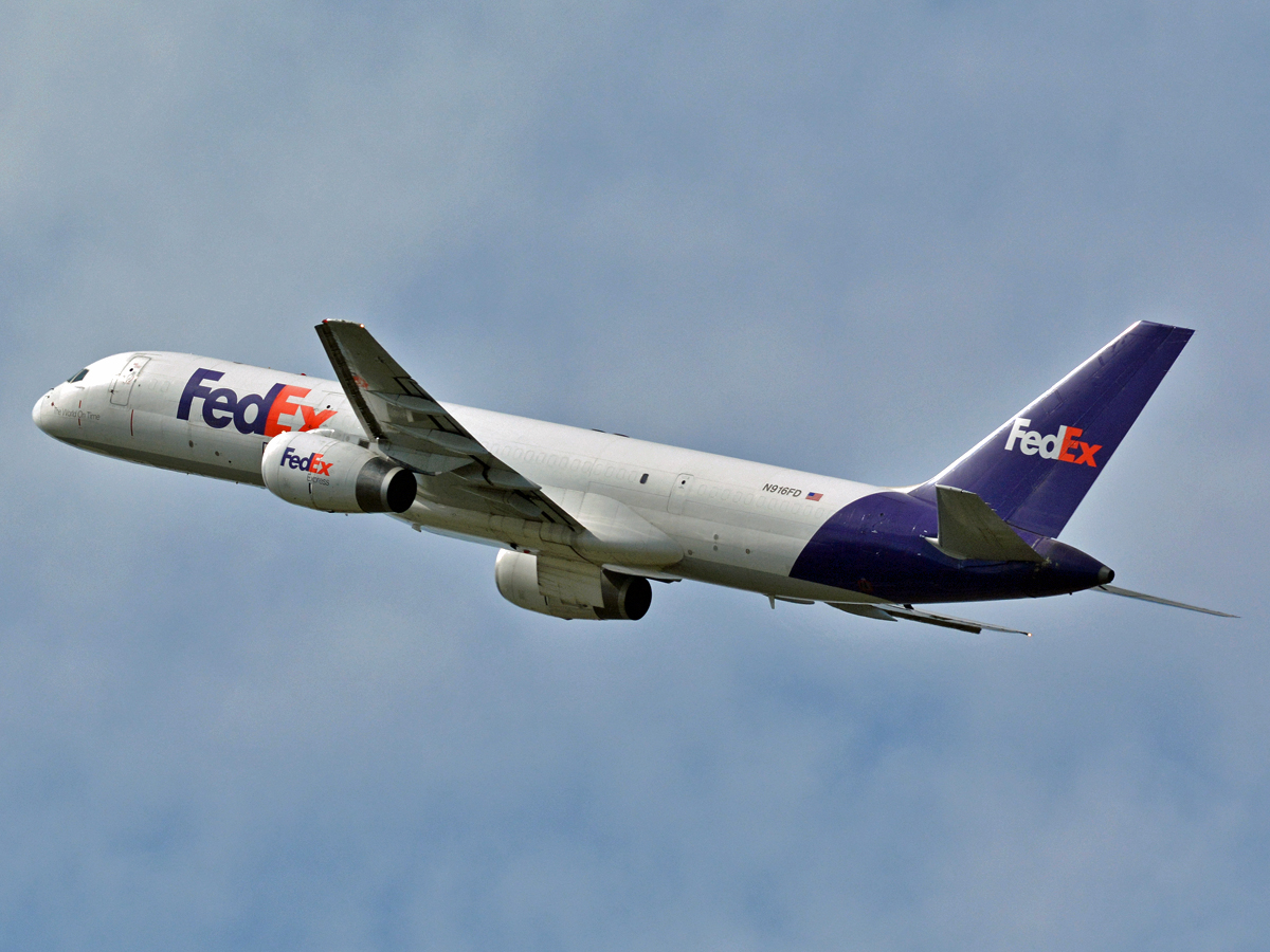 N916FD (24137) 1988 Boeing 757-2B7(F)
