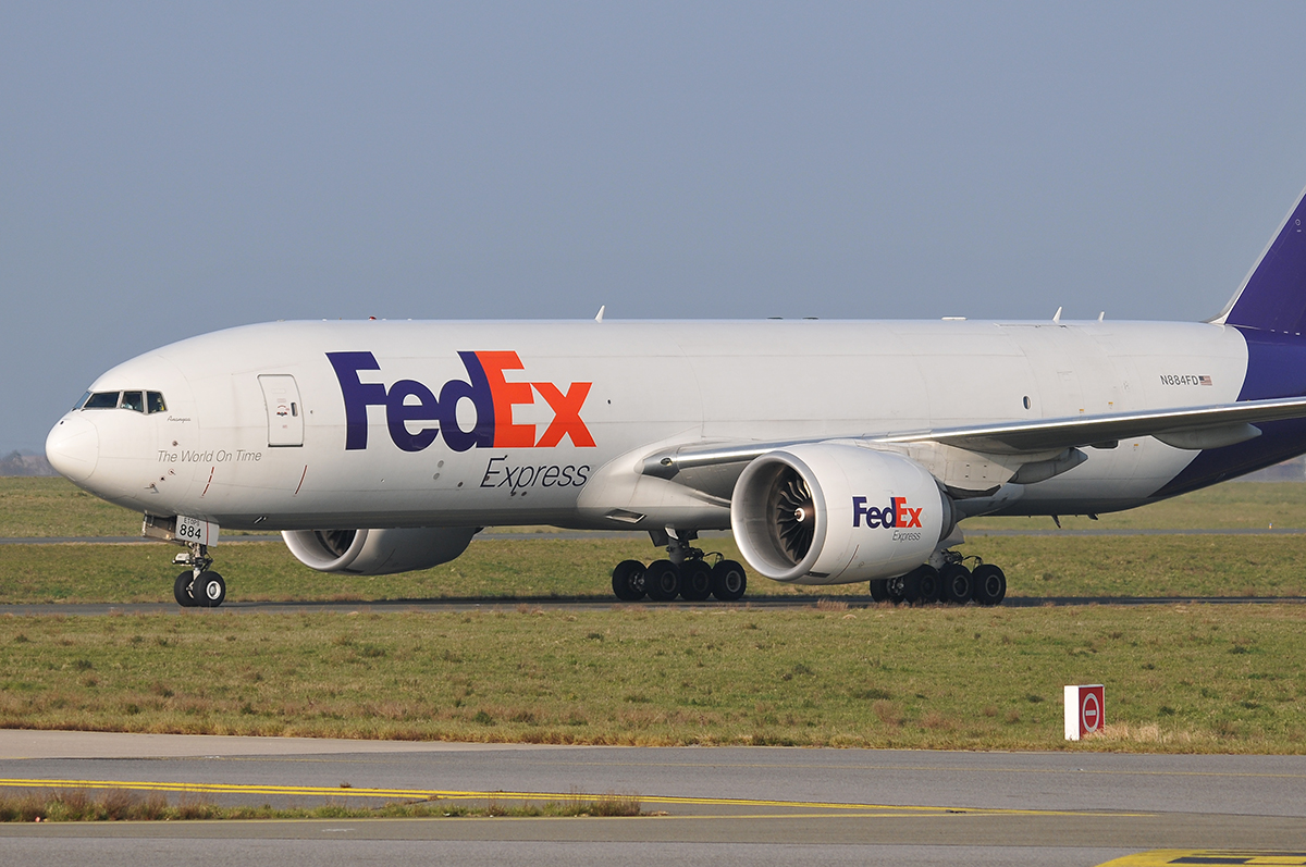 N884FD · Boeing 777-FS2 · (CDG / LFPG)