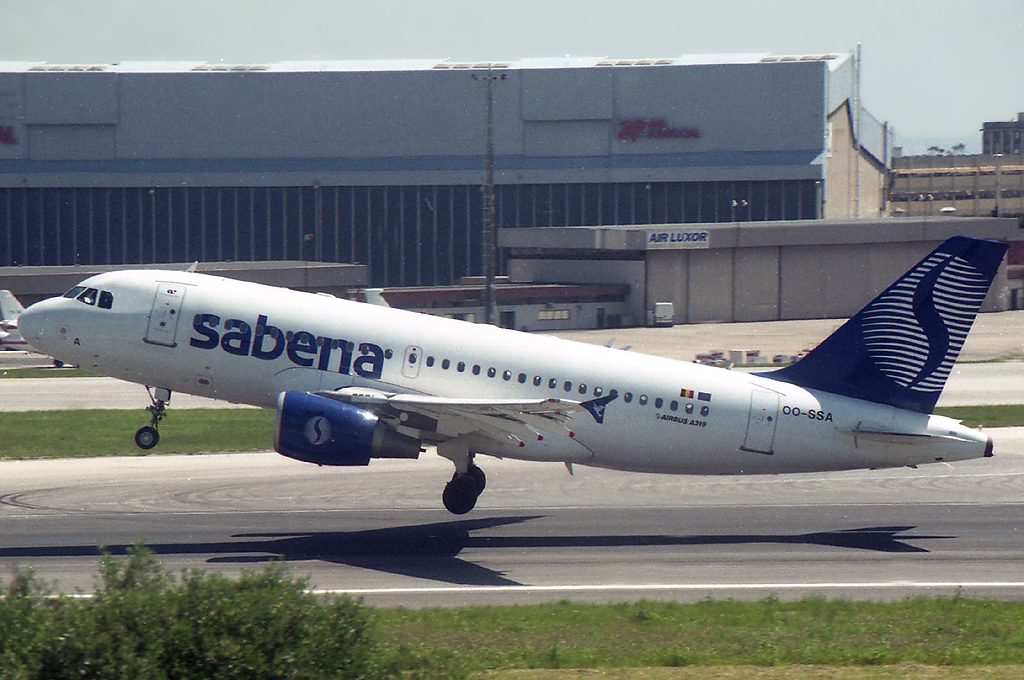 OO-SSA (1048) 1999 Airbus A319-112