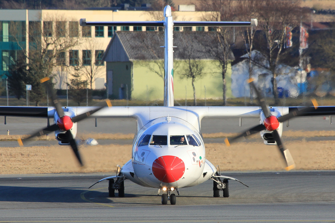 LY-ARI (012A) 1986 ATR-42-300