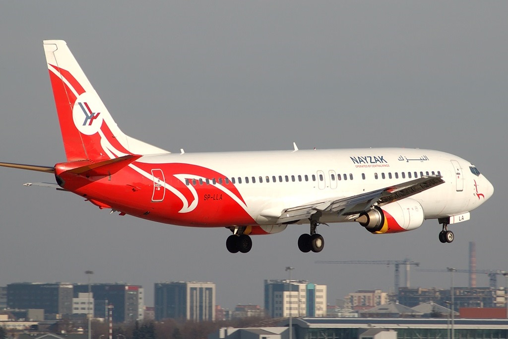 SP-LLA · Boeing 737-45D · (WAW / EPWA)