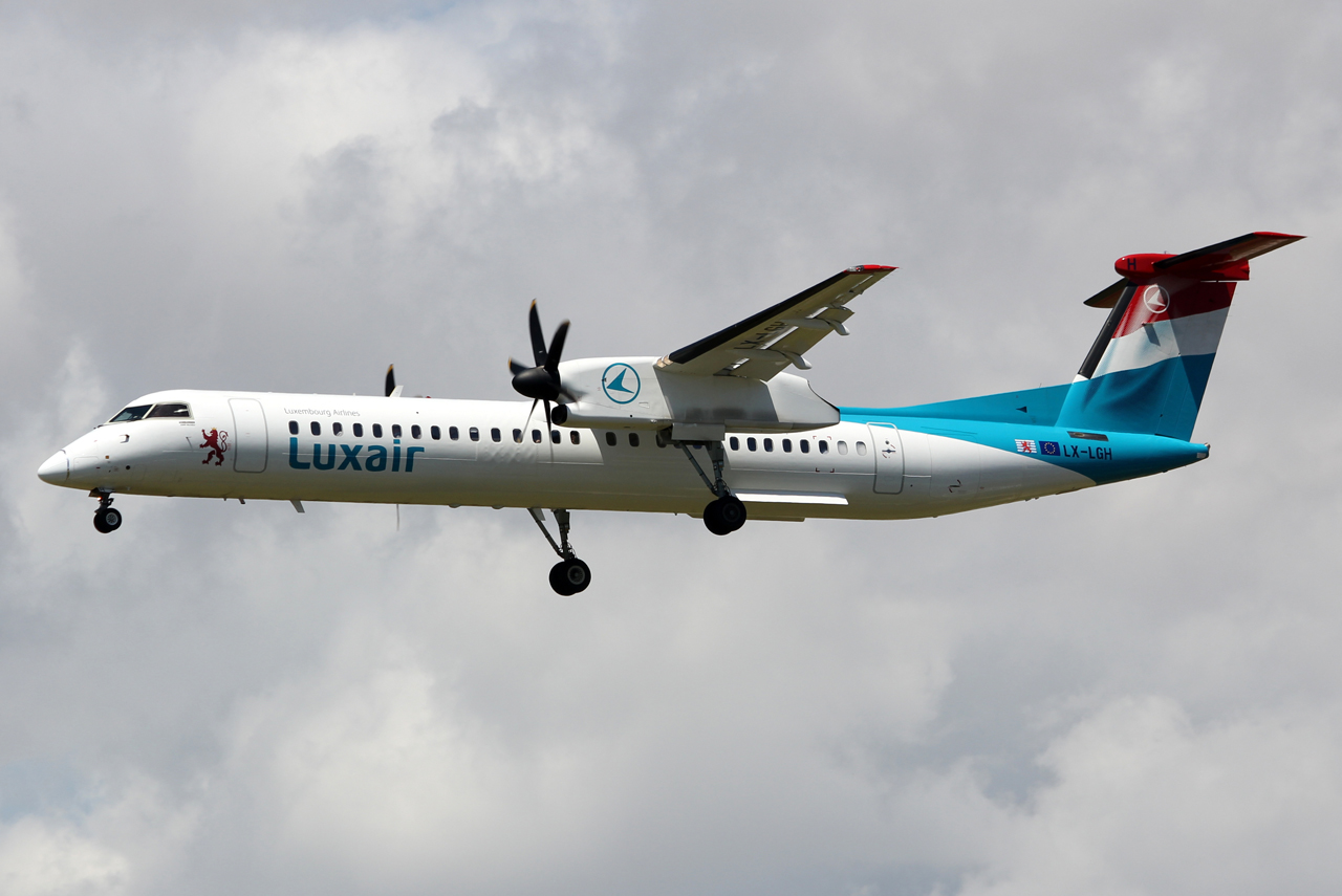 LX-LGH (4420) 2012 Bombardier Dash 8-Q402